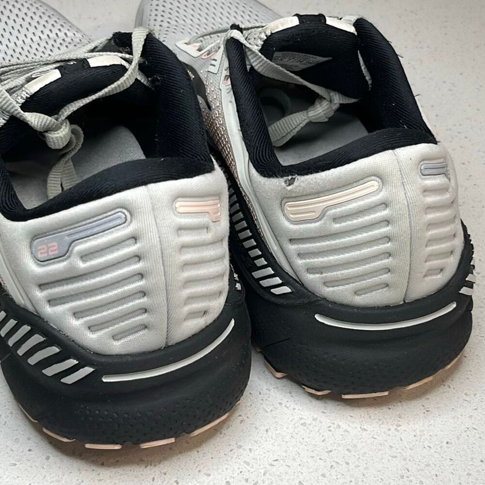 Brooks Adrenaline GTS 22 Womens 9 B Gray Rose Black Running Shoes 1203531B035 - Picture 5 of 8